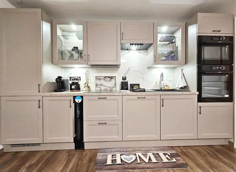 Your Cozy Cove By Paris Apartment