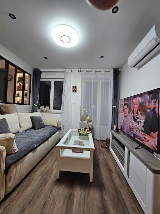 Your Cozy Cove By Paris Apartment
